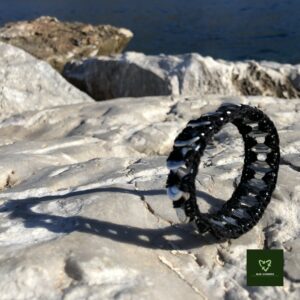 zilverzwarte lipjesarmband